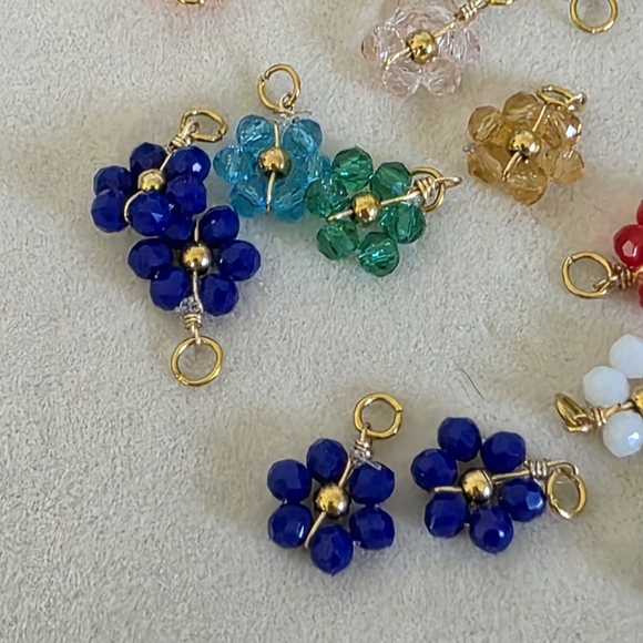 20 Small Multi Color Glass Flower Charms For Jewelry Making - Picture 4 of 6